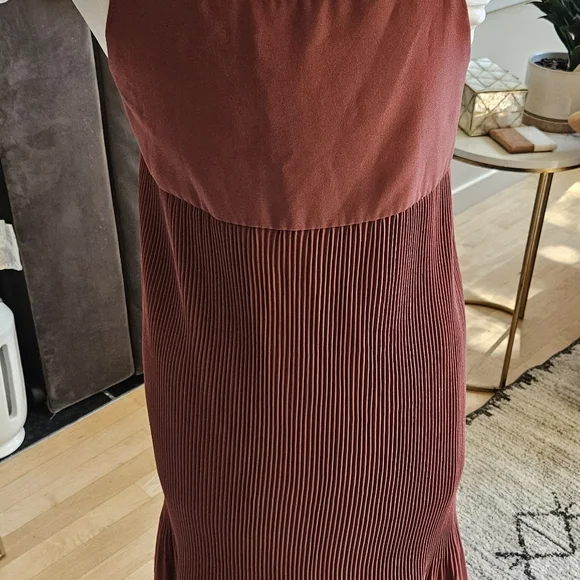 Burgundy Sundress Adjustable Spaghetti-Strap Below Knee Ribbed Bottom Ruffle - Picture 4 of 6